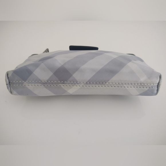 Burberry Nova Check Nylon Clutch Bag - Picture 3 of 11